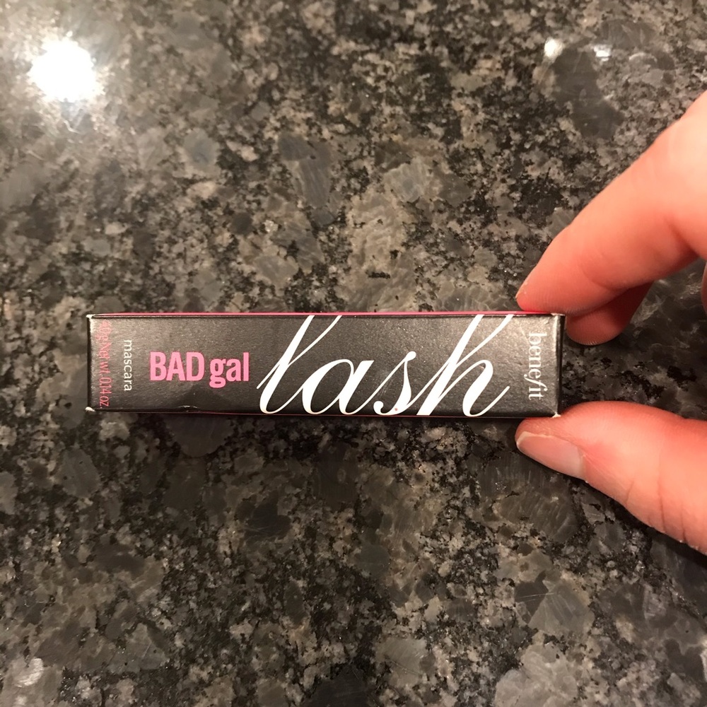 Benefit Bad Gal Lash Mascara. Black.